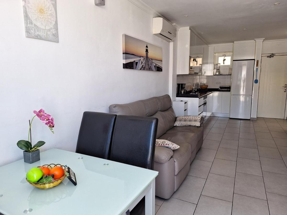 Solaris - Refurbished, Top Floor, Sea Views Puerto Rico  Exteriör bild